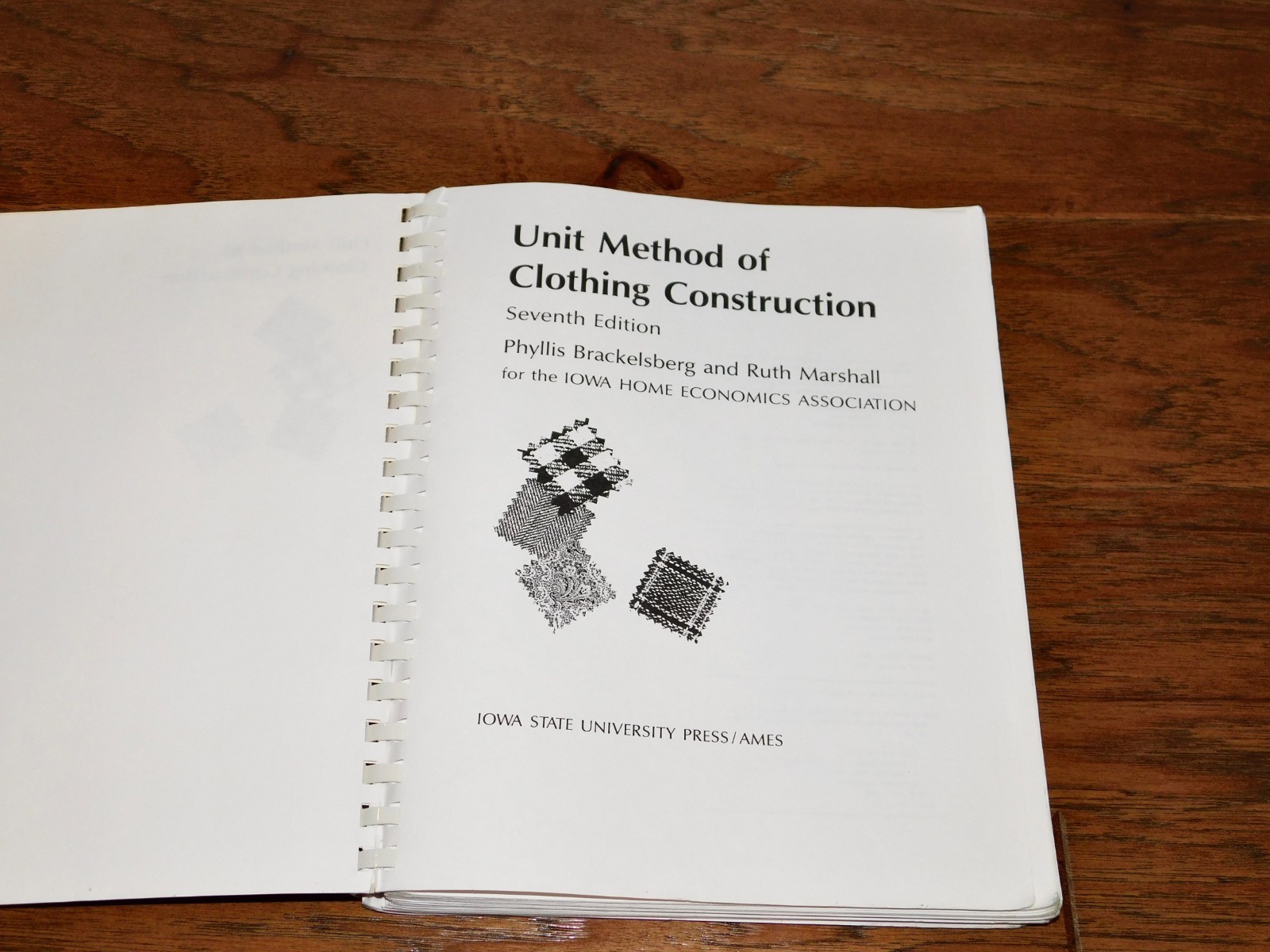 Unit Method of Clothing Construction Seventh Edition Brackelsberg&Marshall VNTG!