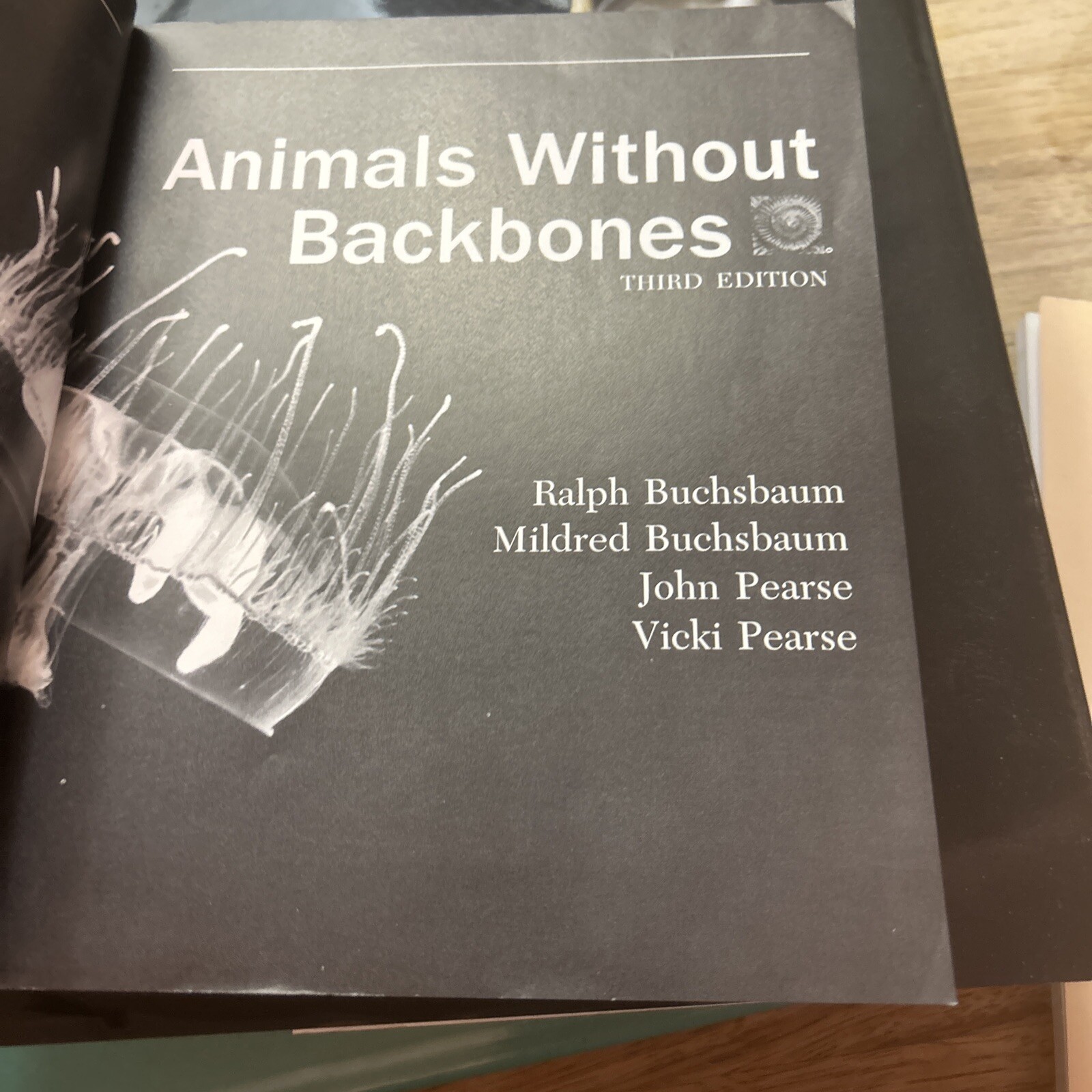 New Plan Texts at the University of Chicago Ser.: Animals Without Backbones : An