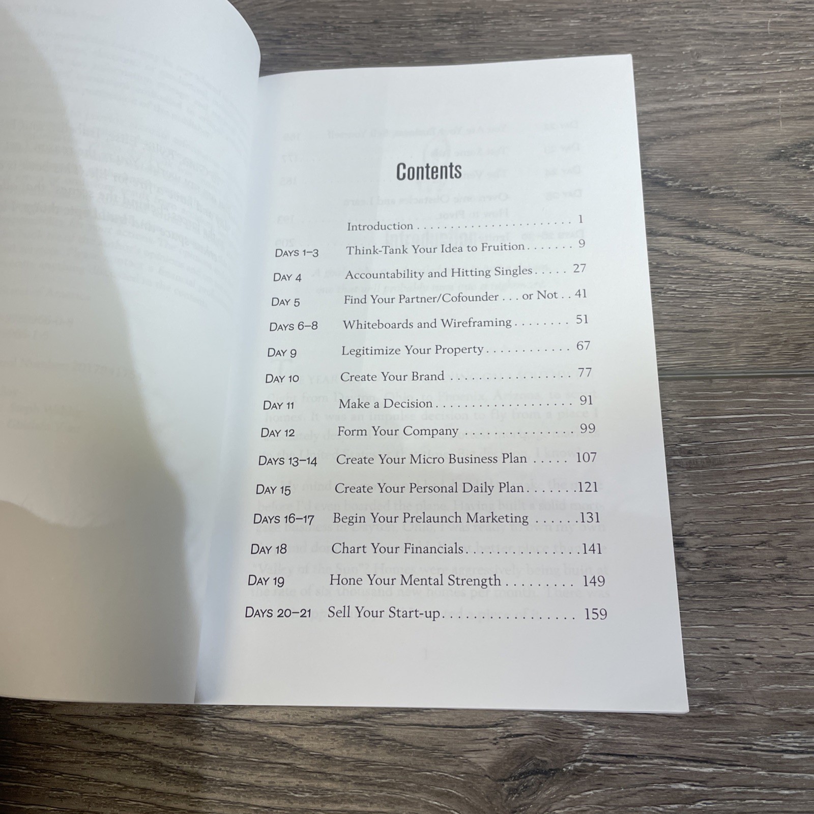 30 Days to Launch!: An Entrepreneurs Diary To Building A Billion Dollar Busi…