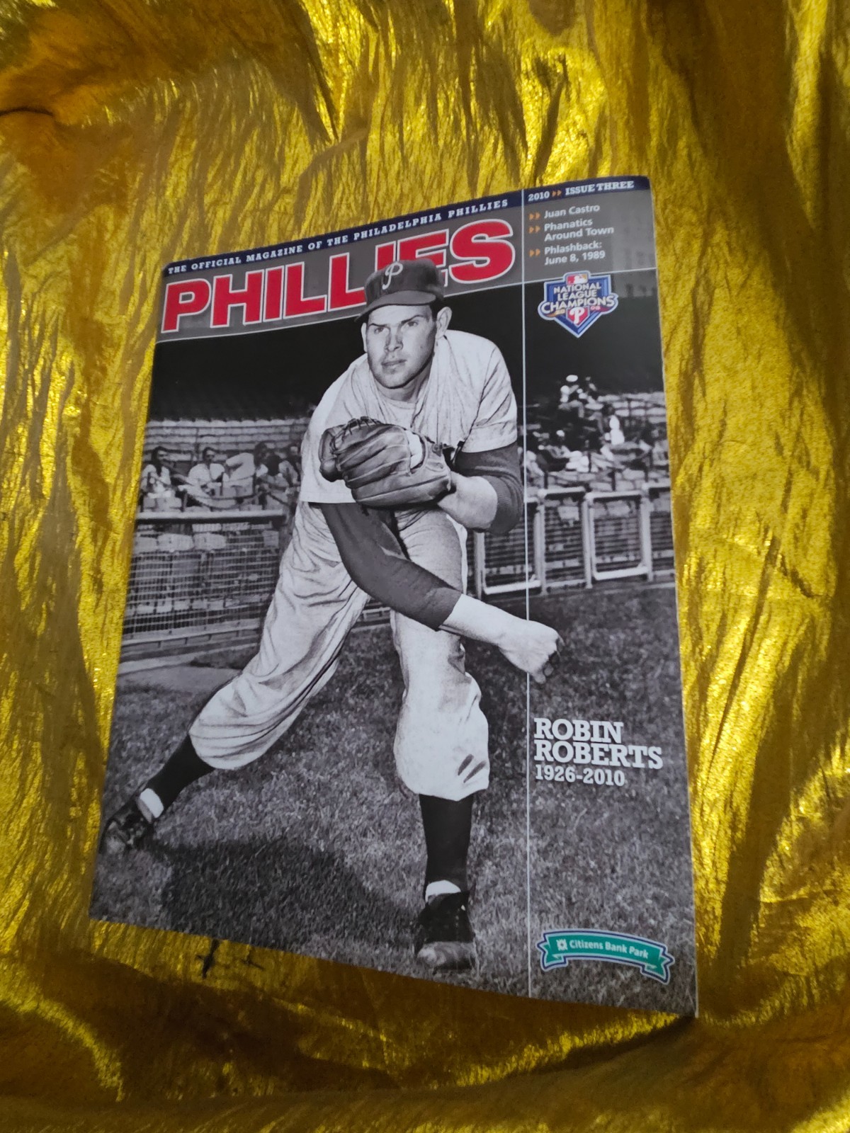 PHILADELPHIA PHILLIES MAGAZINE Issue THREE 3 2010 96 Pages ROBIN ROBERTS 1926-