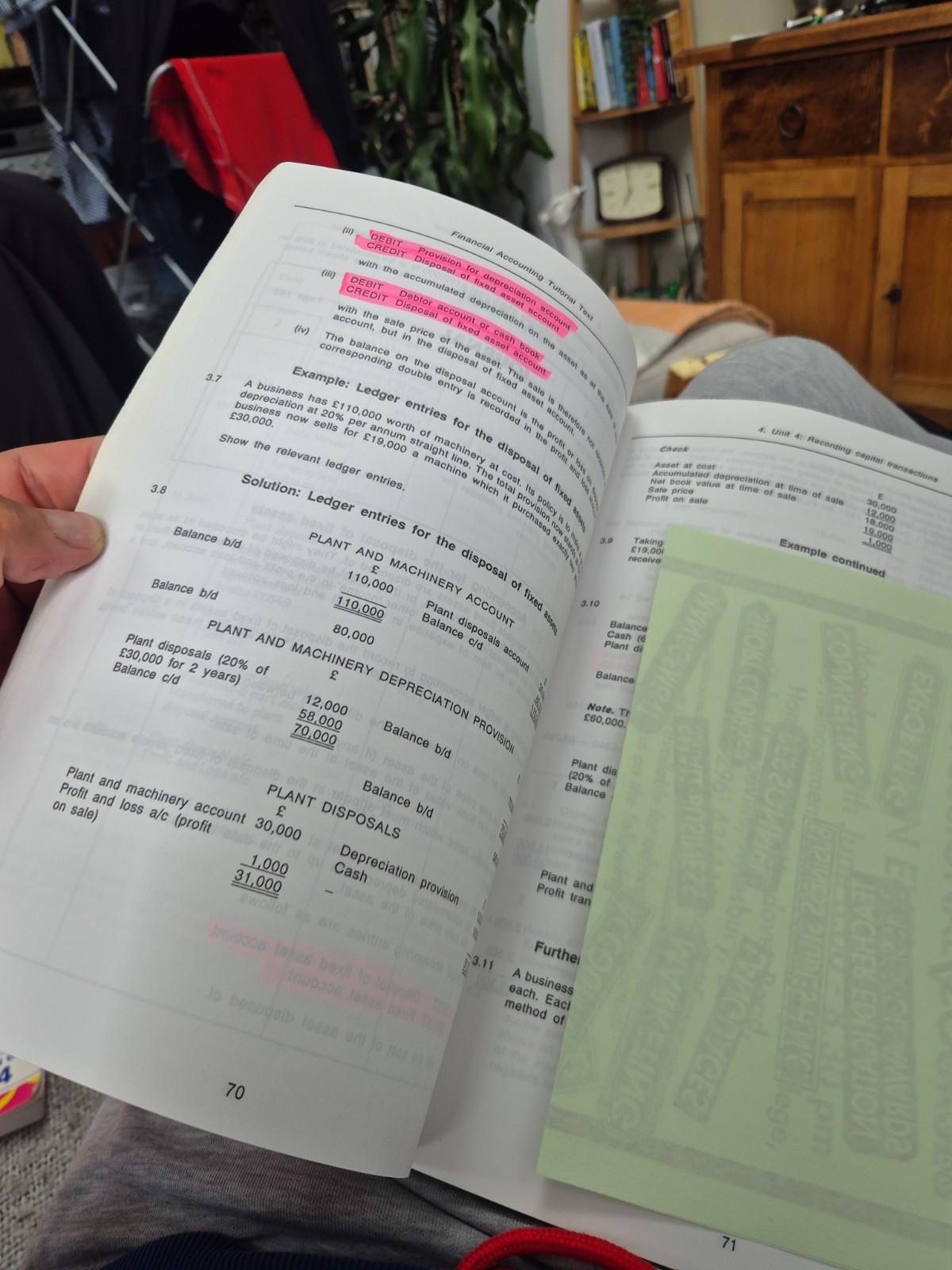 AAT NVQ: Financial Accounting INTERMEDIATE Units 4 & 5 (TUTORIAL TEXT) Book