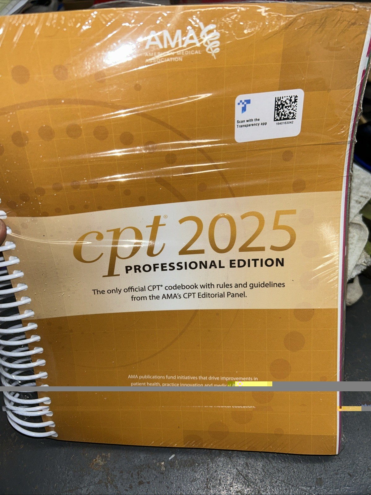 CPT Professional 2025 by American Medical Association (2024, Spiral)