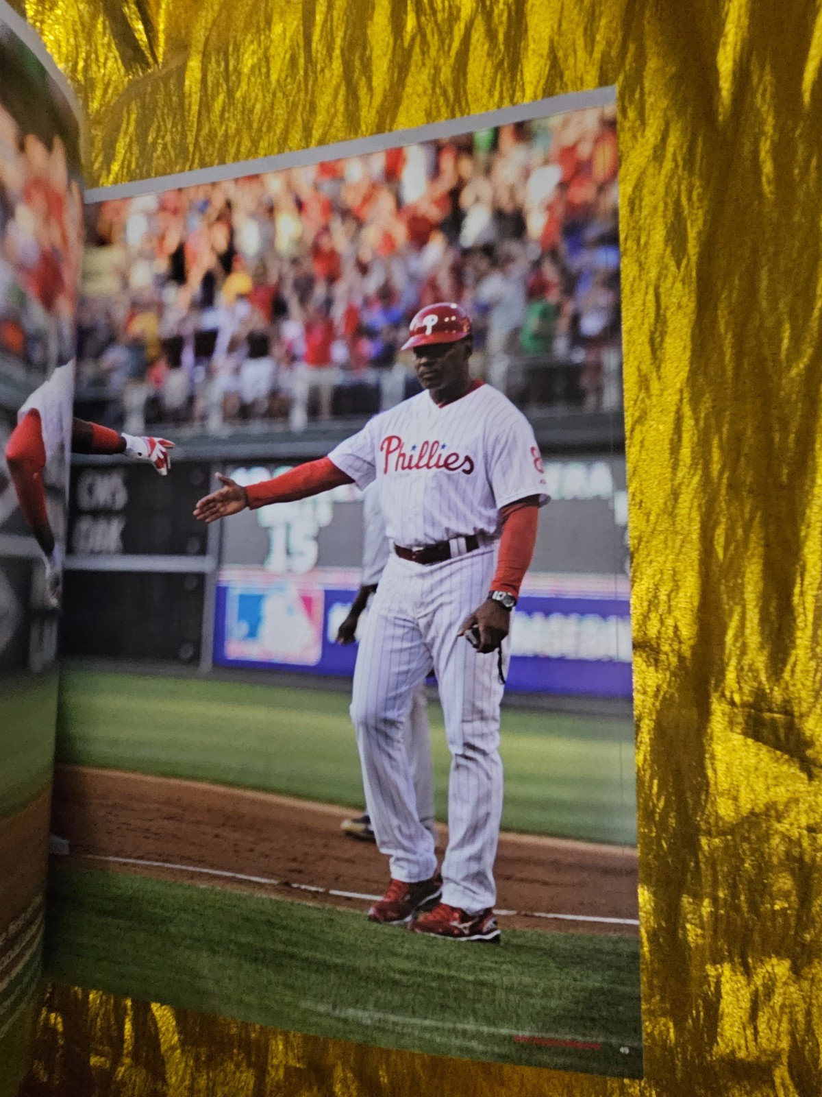 PHILADELPHIA PHILLIES MAGAZINE Issue FOUR 4 2013 96 Pages – DOMONIC BROWN MASON